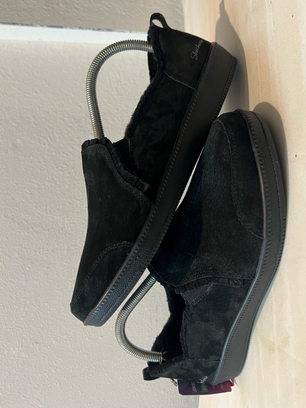 Skechers Madison Avenue faux fur Slip Ons Sneakers 27119W Black Shoes Size 8 W
